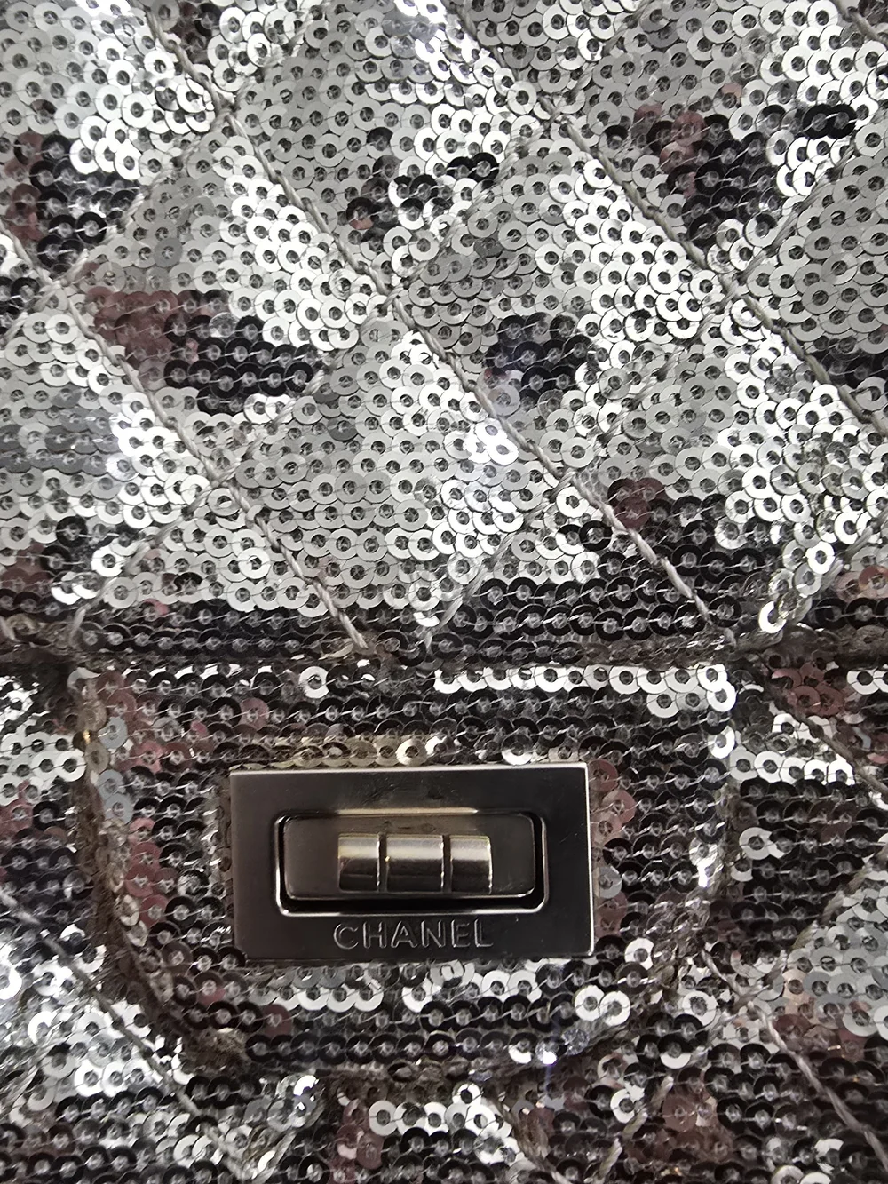 CHANEL Gold Sequined Quilted Flap Bag - Picture 4 of 8